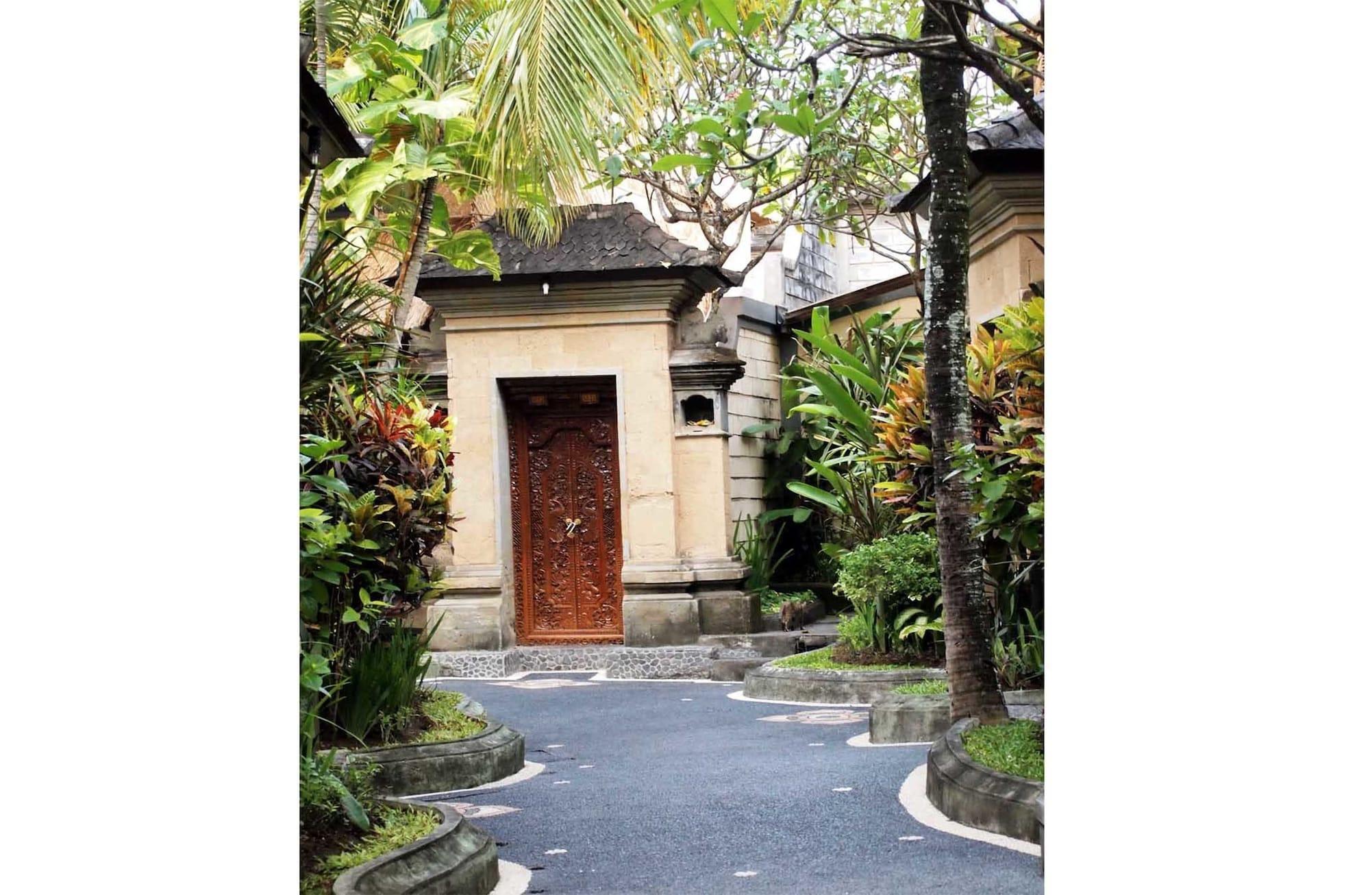 Puri Dewa Bharata Hotel & Villas Legian  Exterior photo