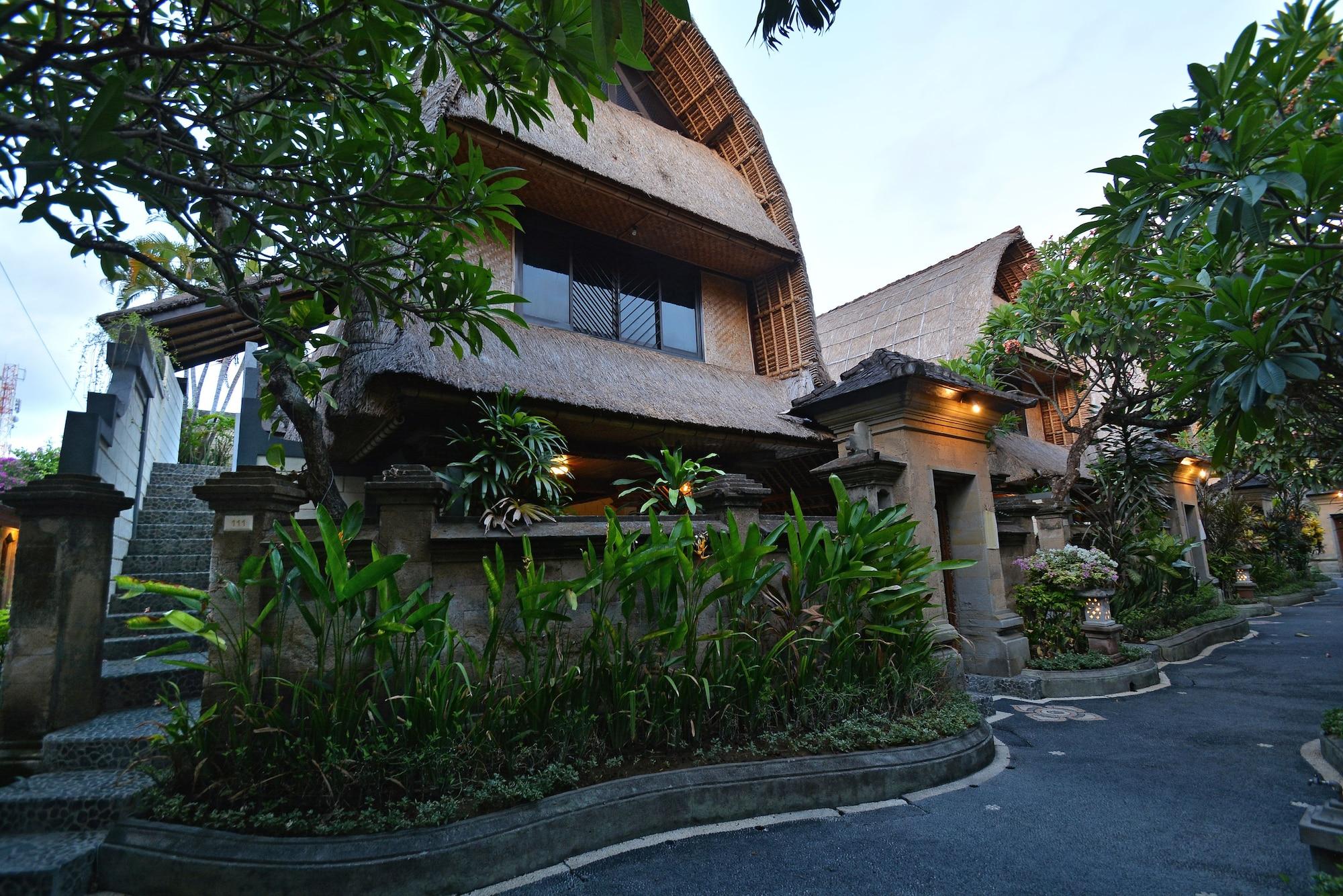 Puri Dewa Bharata Hotel & Villas Legian  Exterior photo