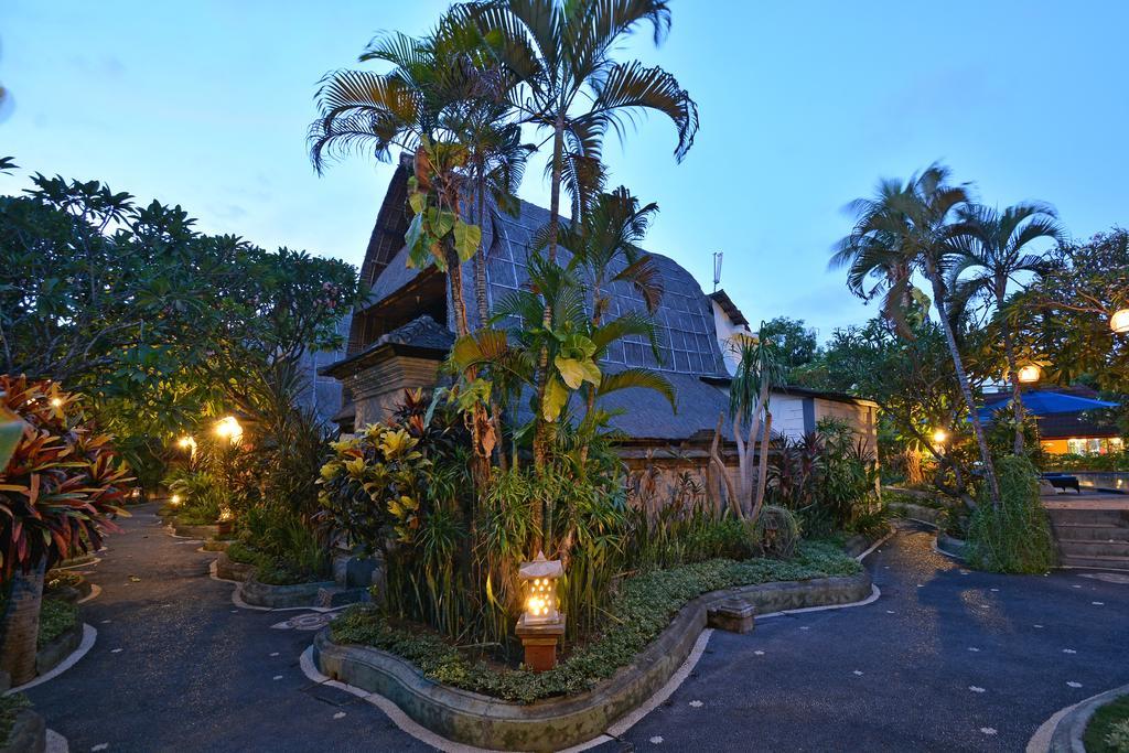 Puri Dewa Bharata Hotel & Villas Legian  Exterior photo